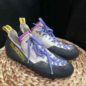 La sportiva rock climbing purple beige shoes
